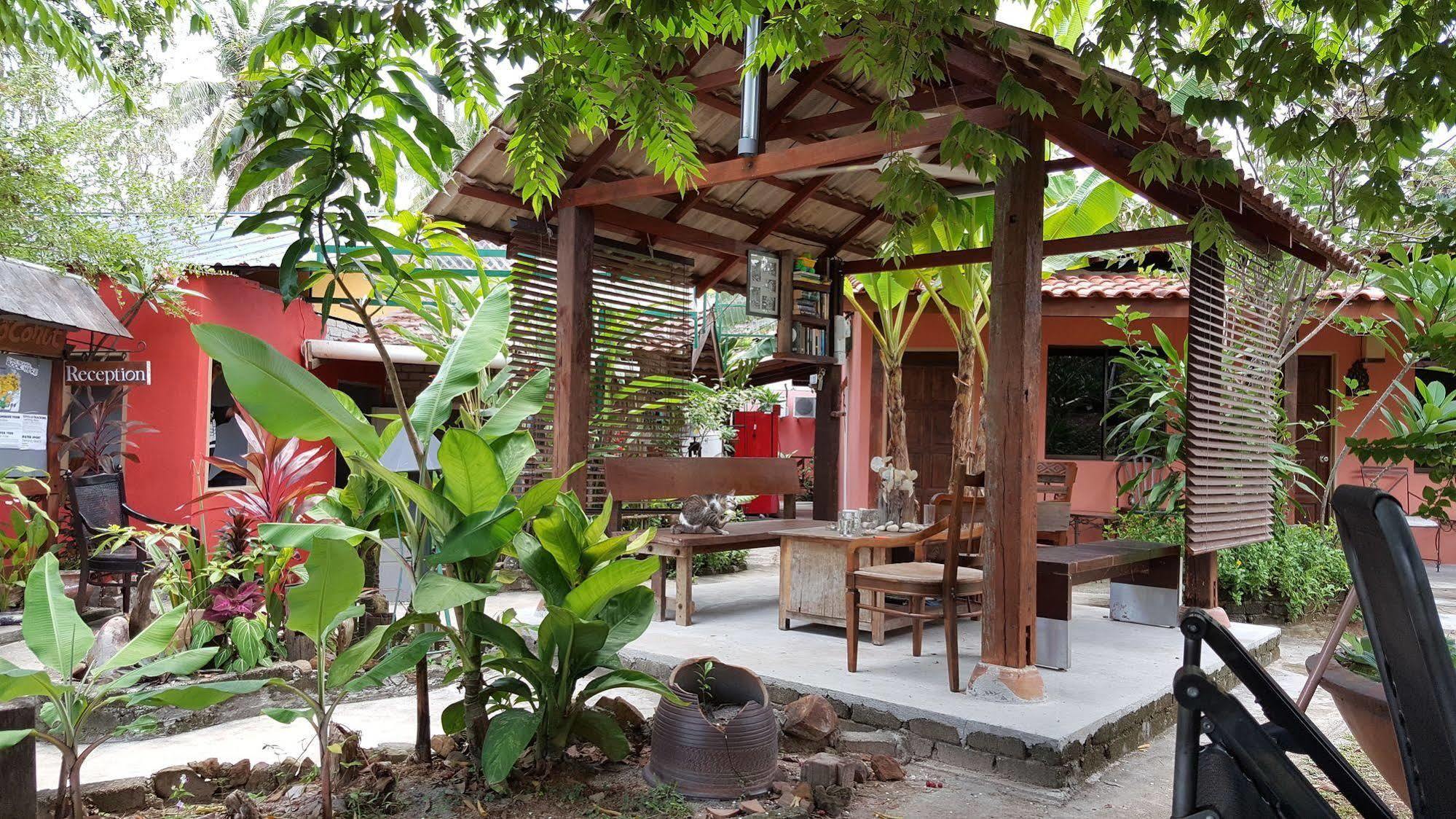 Hotel The Coconut Langkawi à Pantai Cenang  Extérieur photo