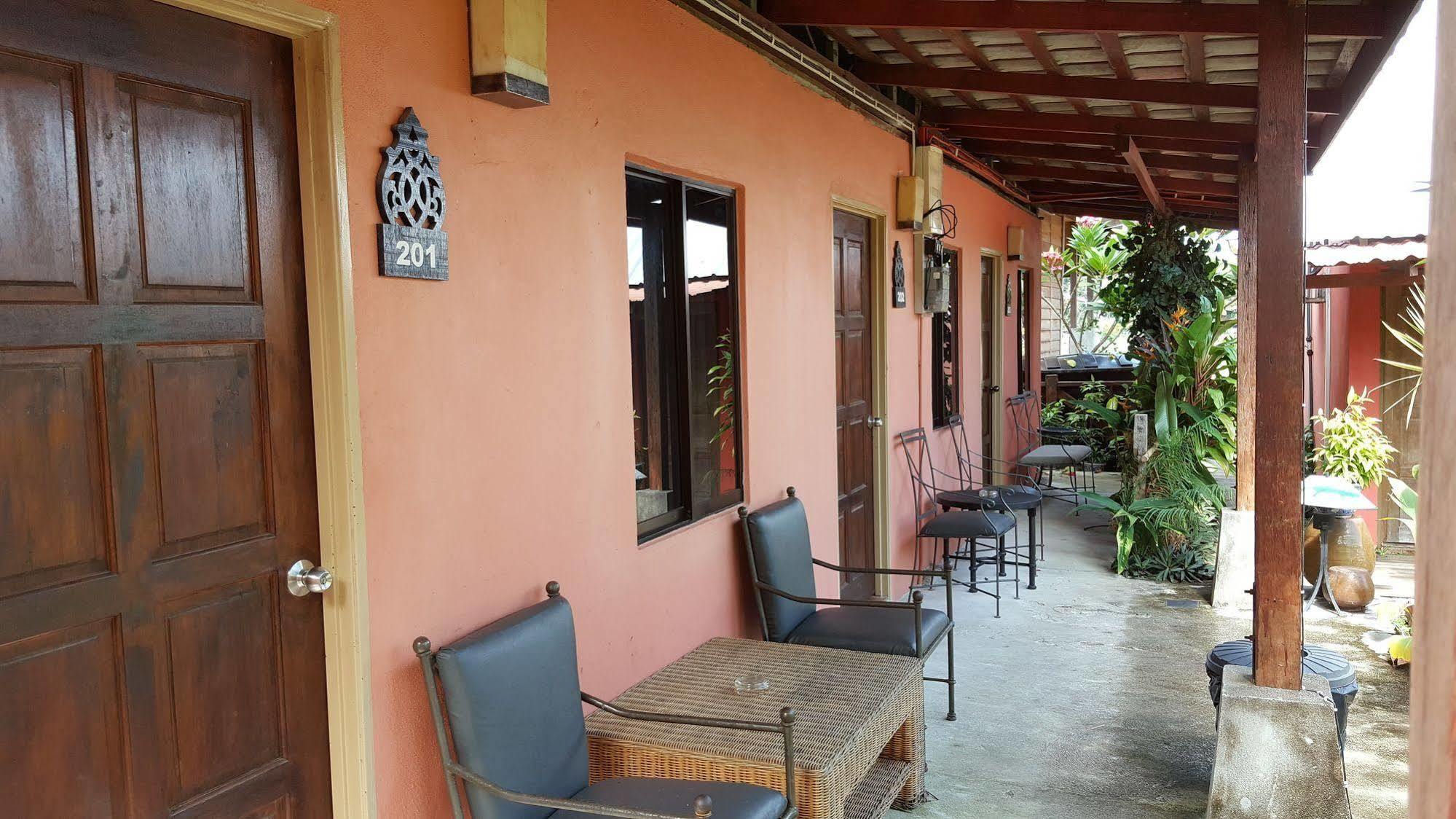 Hotel The Coconut Langkawi à Pantai Cenang  Extérieur photo